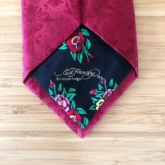 Ed Hardy Silk Tie! Ruby Red & Vintage EH Branding! - Picture 1 of 6